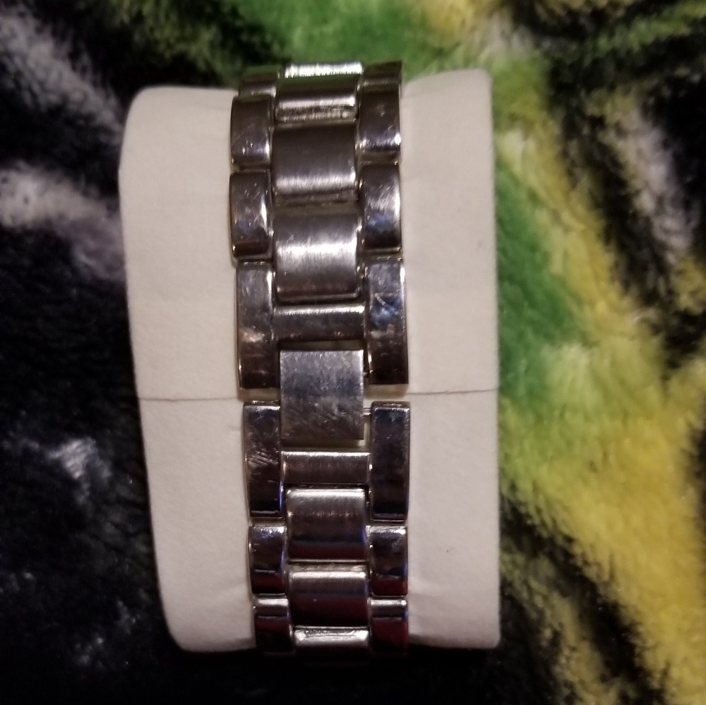 Watch - Picture 2 of 2